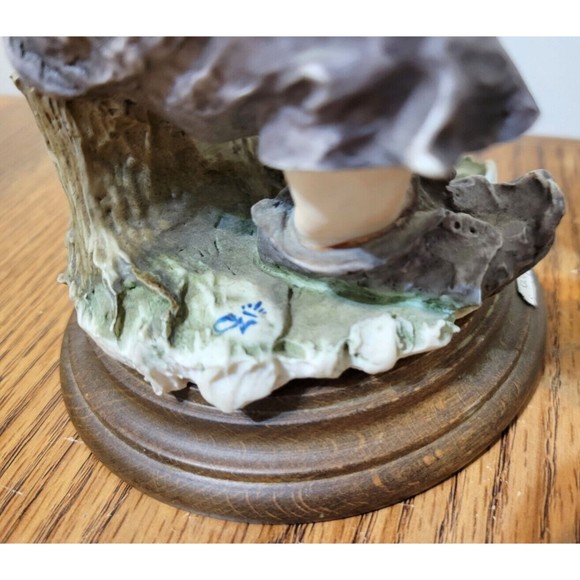 Giuseppe Armani “Gullivers World" Boy With Saxophone Horn Figurine 8.5 Inches - Picture 7 of 14